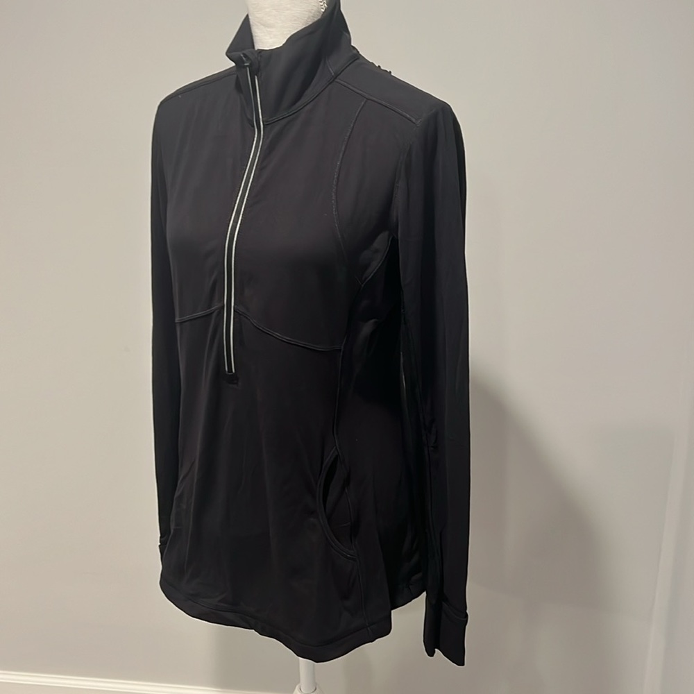 Lululemon Lace Star Runner Pullover Top Size 12 Black - Picture 8 of 13